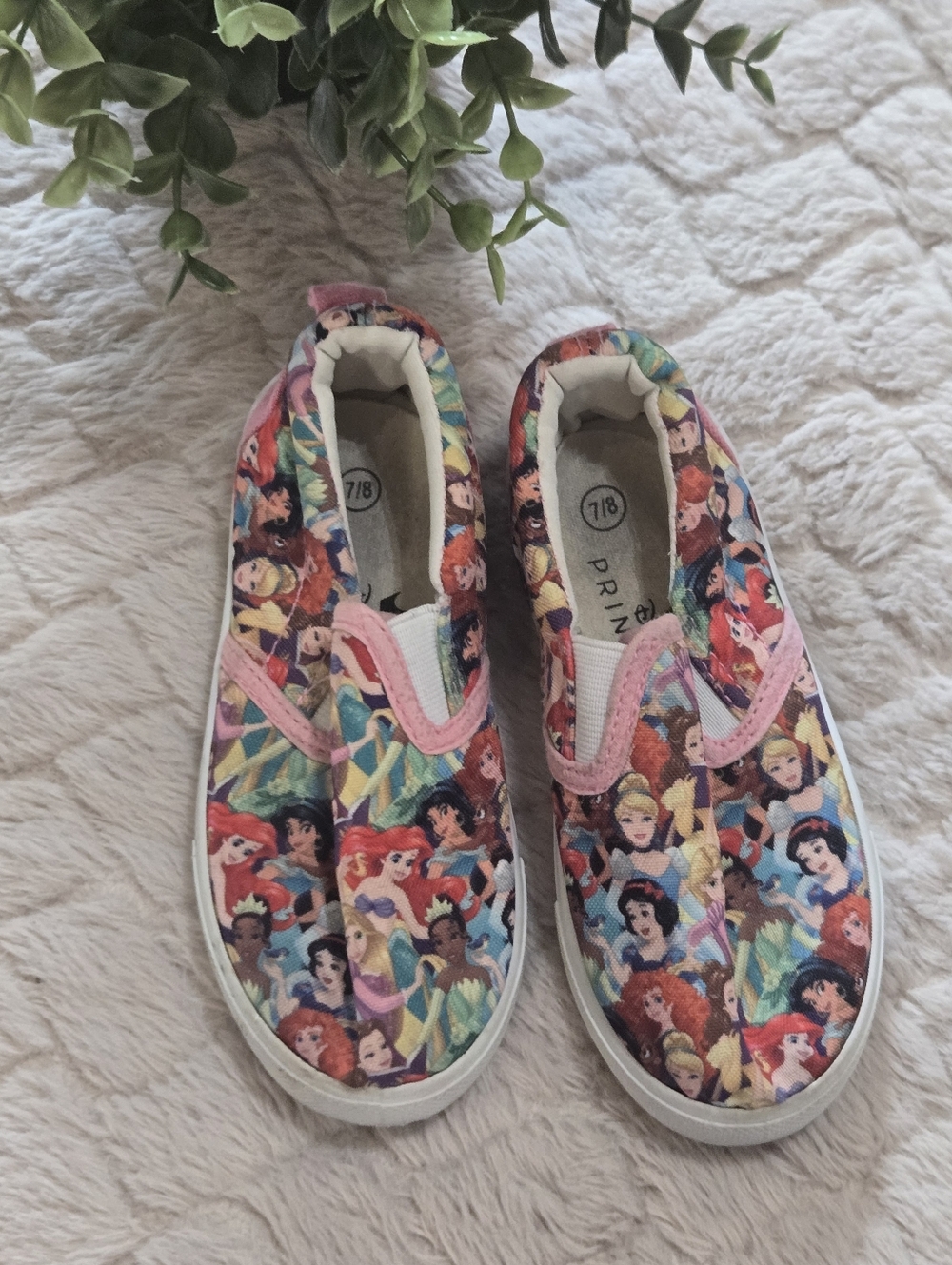 Disney Princesses Pink Slip-On Loafers, Size 7/8